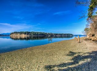 822 Russell Rd Kps, Lakebay, WA 98349