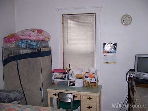 3rd image of 2344 Whalen St