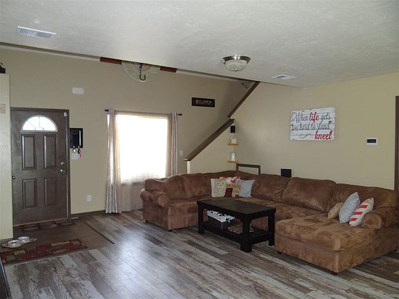 2nd image of 536 Autumn Breeze Dr
