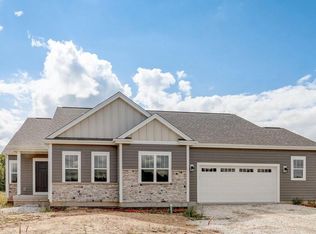 W151N11811 Mistletoe Rd, Germantown, WI 53022