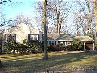 1st image of 32 Birchwood Ln