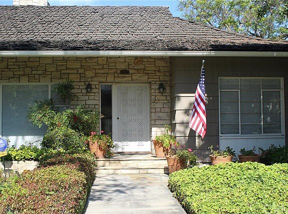 2nd image of 4300 California Ave