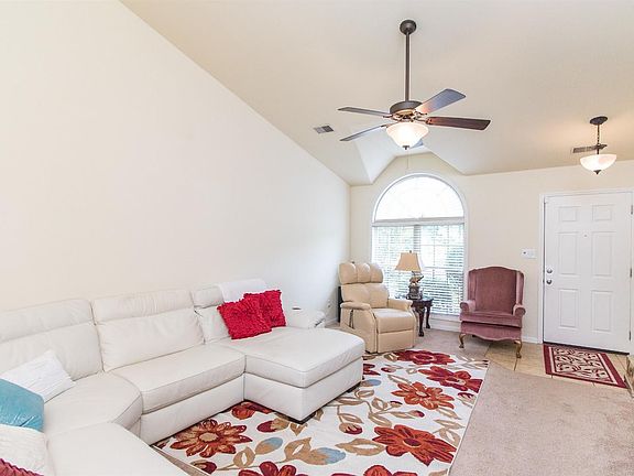 4th image of 165 Old Woolen Mill Ln