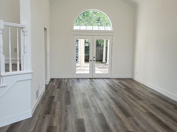 3rd image of 2664 Prestwick Dr