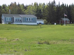 35 Garden Terrace Rd, Columbia Falls, ME 04623