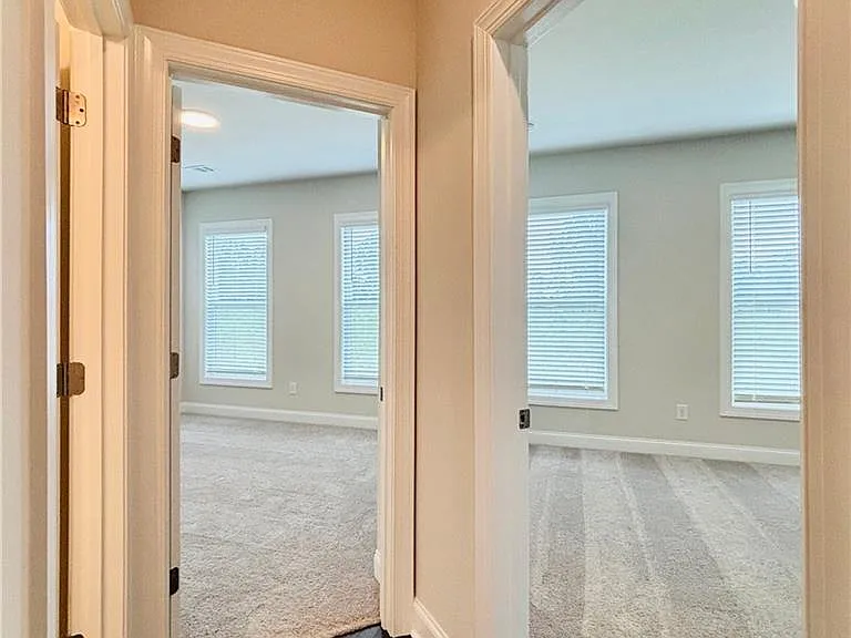 657 Summit Hill Way — Photo 36