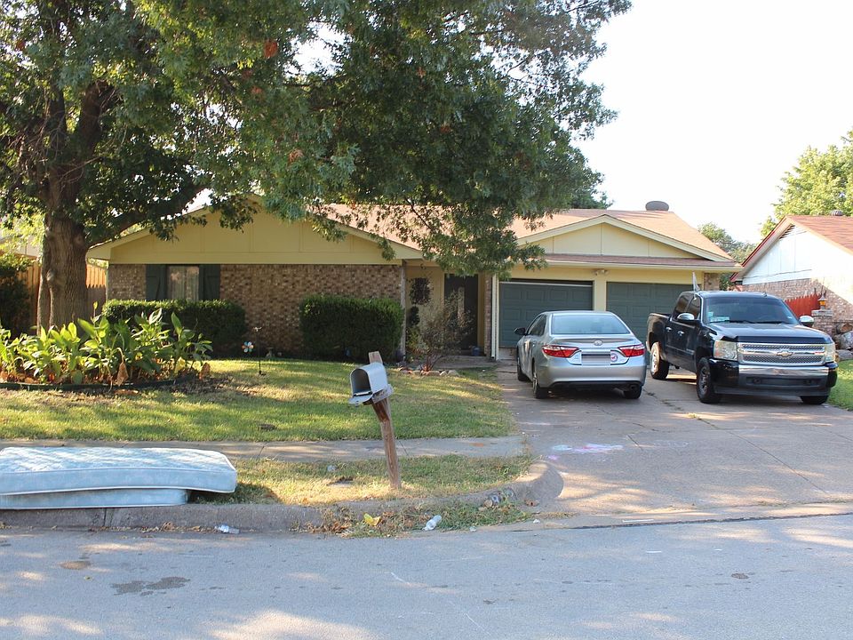 1st image of 802 Salem Dr