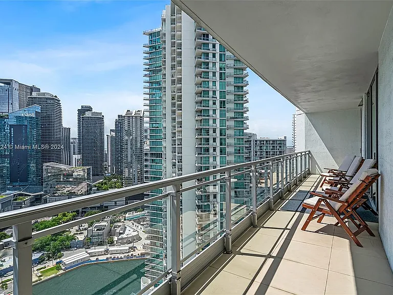 90 SW 3rd St #3501 — Photo 39