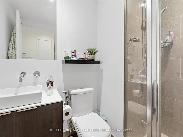 159 Dundas St E #1005 — Photo 19