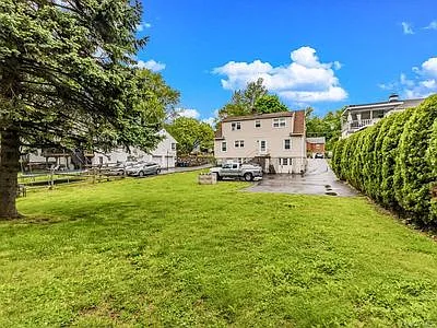 Backyard is not fenced in
