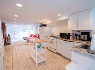 1023 Lowerline St, New Orleans, LA 70118