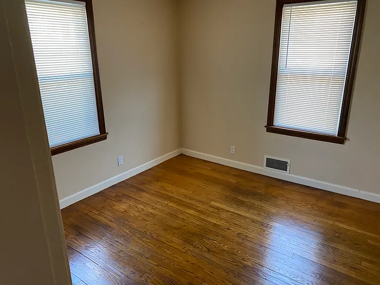 13 Wright Ave — Photo 11