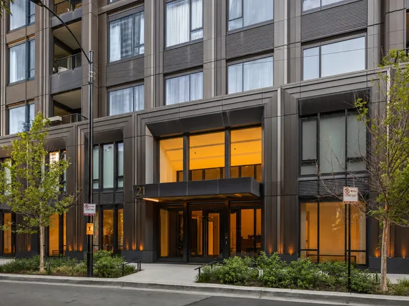21 N May St #405, Chicago, IL 60607