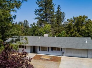 50611 Spook Ln, Oakhurst, CA 93644