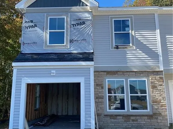 2023 Laycock Ln #100, Suffolk, VA 23435