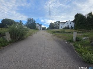 1203 Poquonnock Rd, Groton, CT 06340