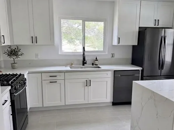 6906 Saranac St, San Diego, CA 92115