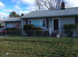 19 Pelham St, Springfield, MA 01109