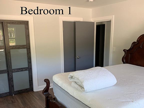 3rd image of 2120 1st St N