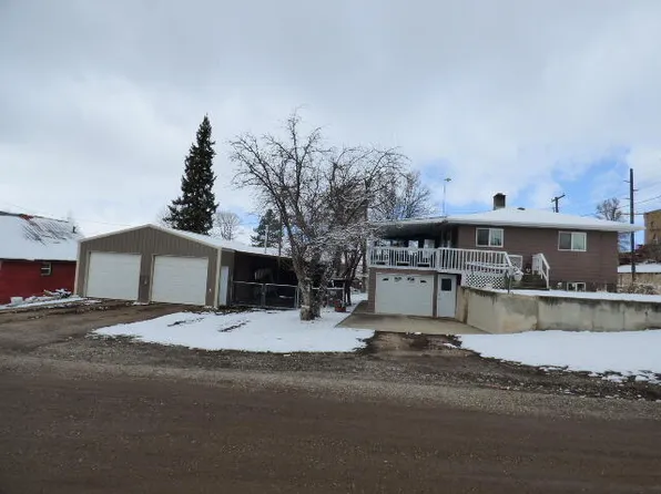 210 S High St, Lewistown, MT 59457