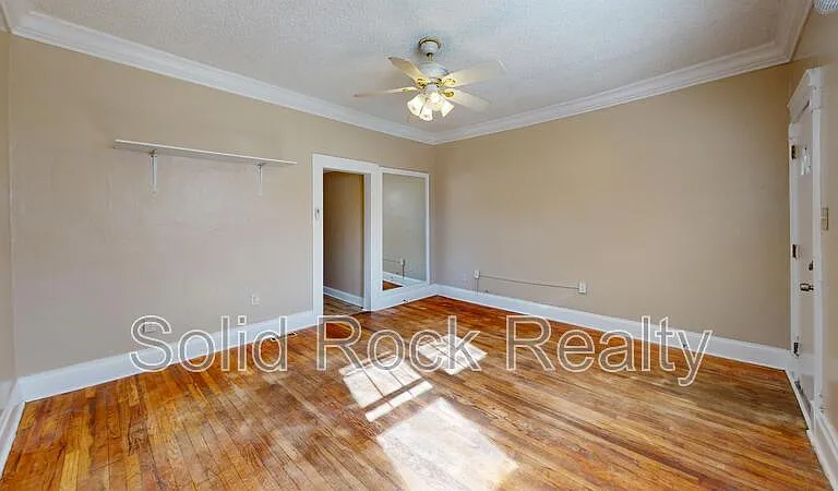 222 E Harrison St — Photo 5
