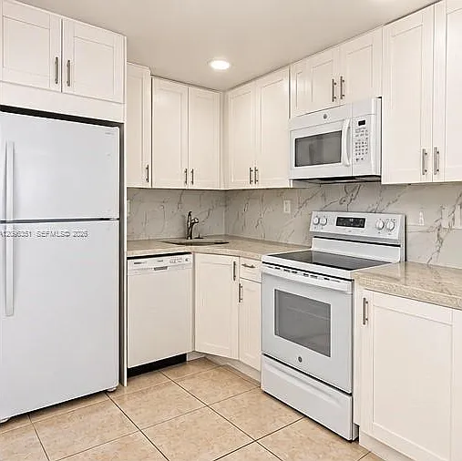 Vista Alegre Townhomes Co — Photo 4