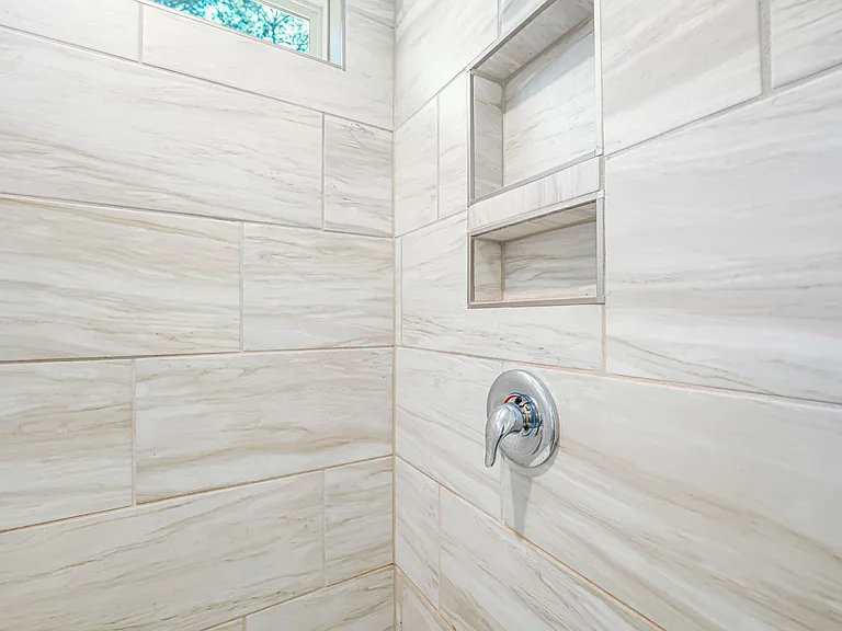 246 Bluff View Ln — Photo 28