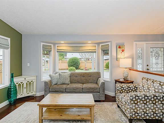 4th image of 3019 Hull Rd