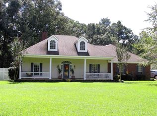 16 Waverly Rd, Natchez, MS 39120