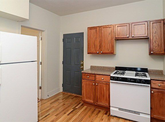4th image of 1731 N Luna Ave