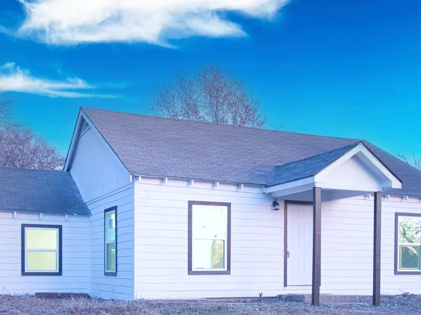 1928 Agnew St, Bonham, TX 75418