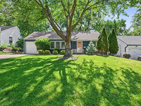7525 Eaton St, Prairie Village, KS 66208