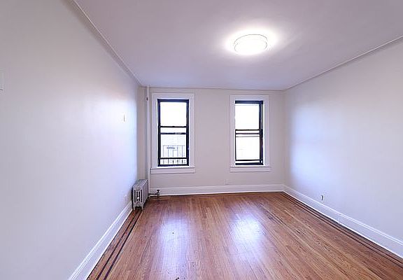 4th image of 86-02 Forest Pkwy #4DD