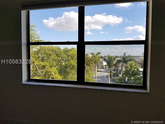 3rd image of 8290 Lake Dr APT 531