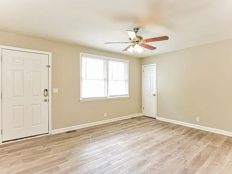 4983 Karen Ray Dr — Photo 4