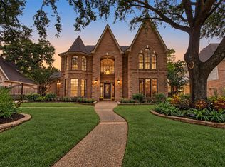 3122 Timber Village Dr, Houston, TX 77068