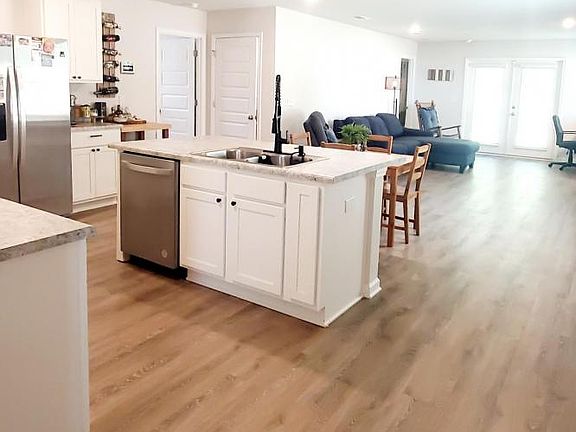 2nd image of 5349 Peach Dr