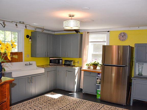 5th image of 4020 North Fayston Road