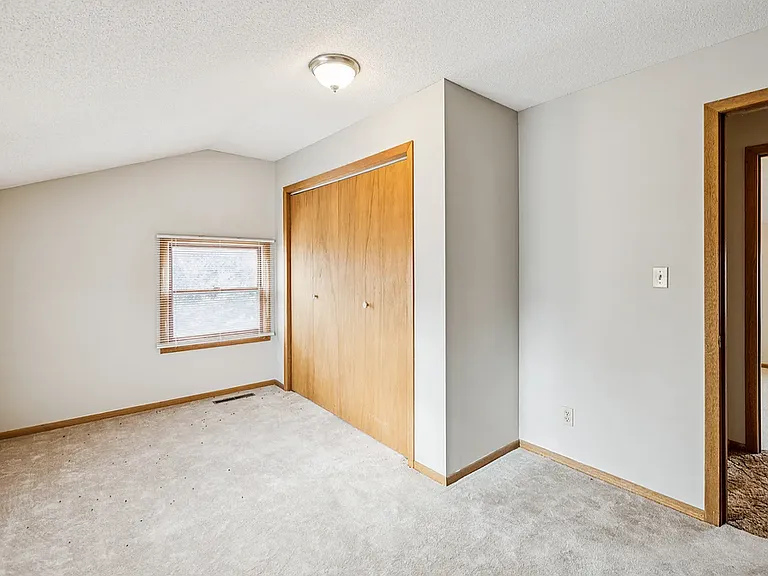 220 B St — Photo 27