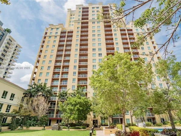 7350 SW 89th St APT 621S, Miami, FL 33156