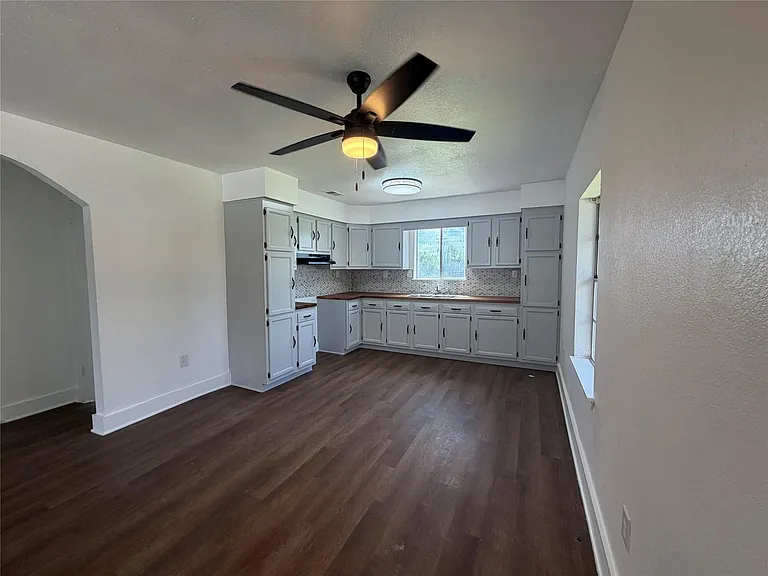 4522 County Road 459C — Photo 3