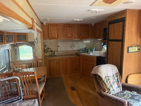 2nd image of 2122 N Mieras Rd