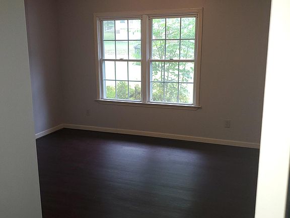 4th image of 117 Ireland Ln #B