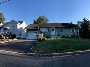 101 Archangela Ave, Colonia, NJ