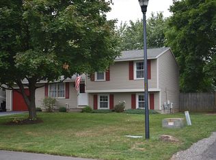 7392 Oakpost Rd, Liverpool, NY 13088