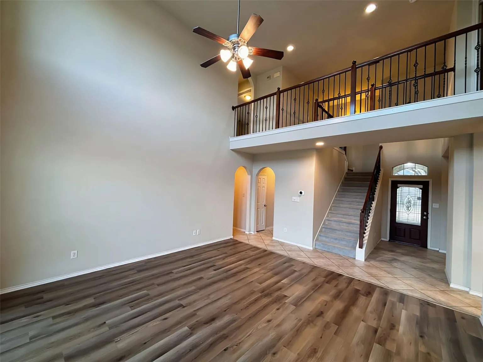 4 bed, 3.5 bath, 2710 sqft, $2,700 — Photo 4