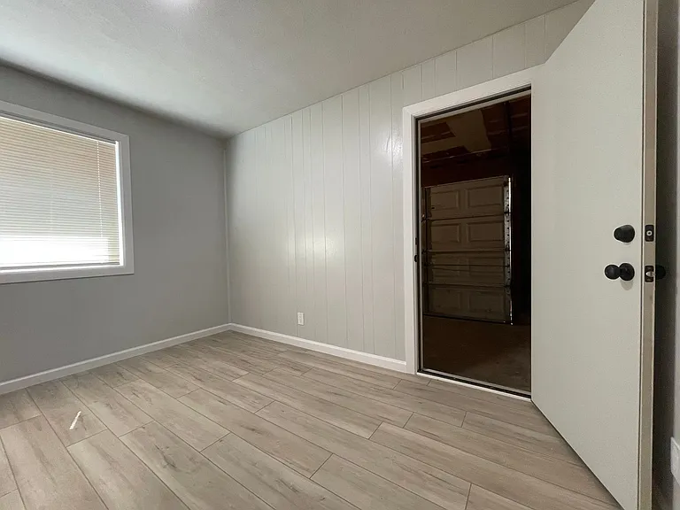 3214 Drexel Ave — Photo 11