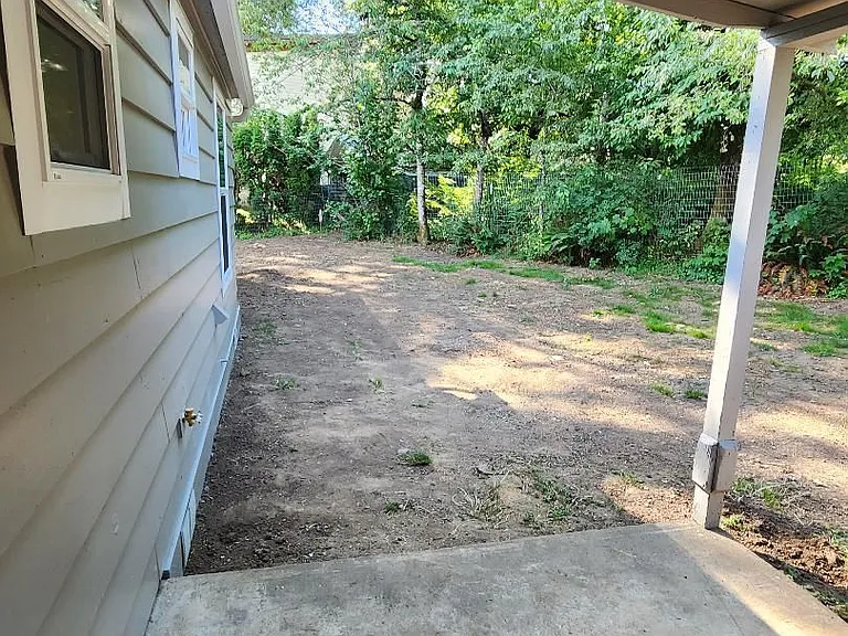 1881 Cedar St — Photo 17