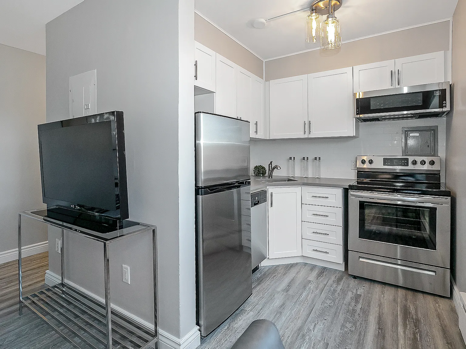 2 Bedroom with In suite Laundry — Photo 4