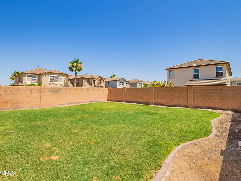 18103 W Smokey Dr — Photo 29